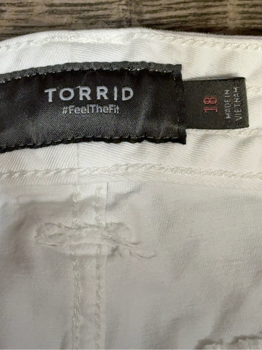 Torrid White Plus Size Shorts Size 18 | Stretch Summer Beach Casual Shorts - Picture 7 of 8